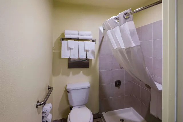 غرفة رباعية، Quality Inn SeaTac Airport Seattle 4/4