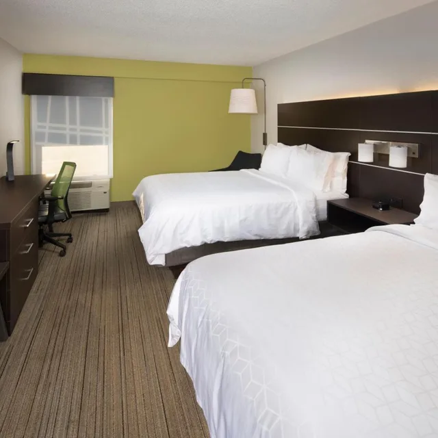 Room, Twin Beds, Accessible, Holiday Inn Express Middlesboro 2/5