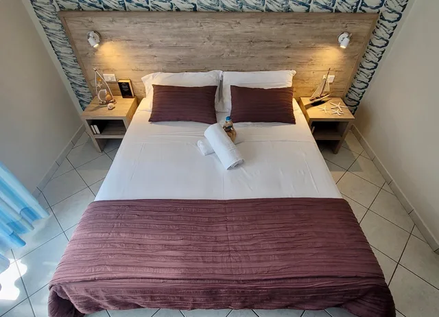 غرفة بسرير مزدوج بشرفة، Hotel Adigrat 3/10