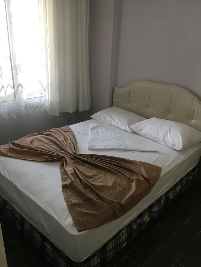 1 Bedroom, Family Suite, 1 Queen and 4 Single Beds, Murphy Bed، Baskent Hotel 8/10