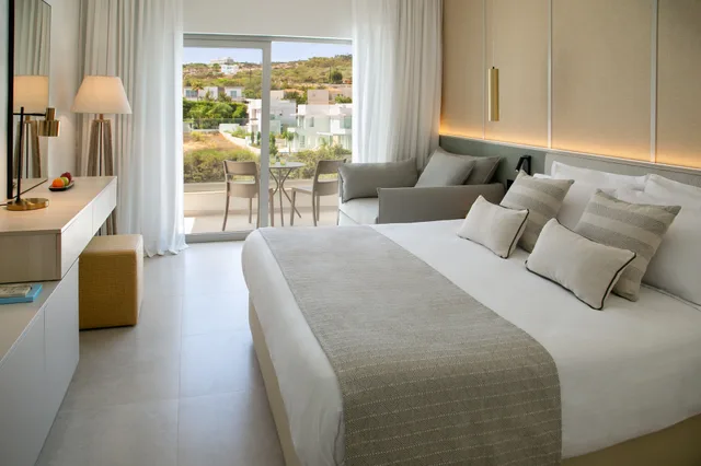 غرفة سوبيريور بسرير كينج، Atlantica Aqua Blue Hotel 1/1