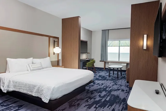 جناح بسرير كينج مع أريكة لذوي الإعاقة، Fairfield Inn Suites Port Clinton Waterfront 1/1