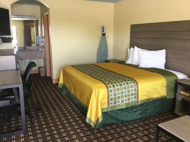 غرفة قياسية بسرير كينج، Palace Inn 2/4