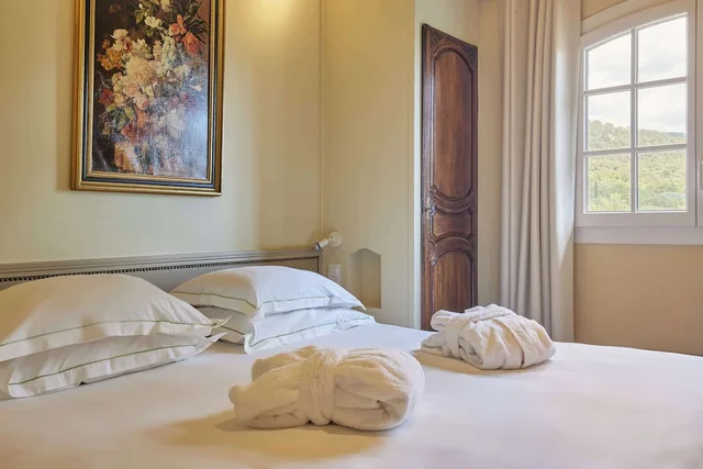 غرفة كومفورت بسرير كينج بإطلالة، La Bastide du Calalou Hotel Spa, BW Premier Collection 5/7