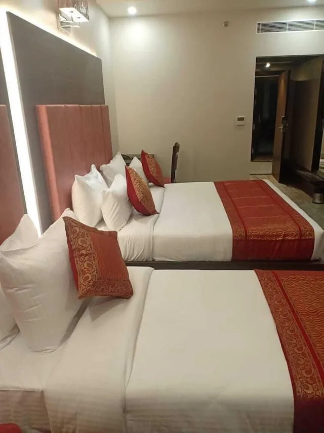 Family, Quadruple, 1 King and 1 Single Beds, Hotel Abhinav International 2/2