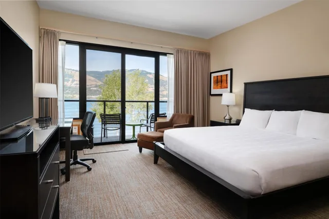 River, Executive, King Bed, Balcony، Best Western Plus Hood River Inn 1/1