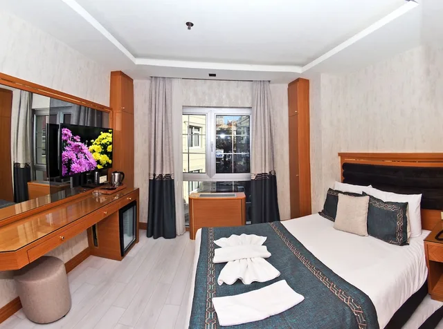 غرفة قياسية بسرير مزدوج، Grand Emir Hotel 2/5