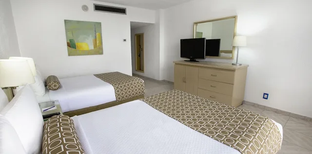 غرفة قياسية بسريرين مزدوجين بشرفة بإطلالة جزئية على البحر، HS Hotsson Smart Acapulco 10/10