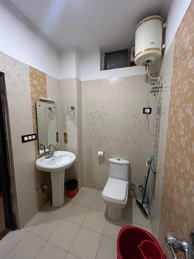 غرفة بريميير بسرير كوين، Hotel Grand Hill 9/10