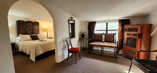جناح بسرير كوين، Lily Creek Lodge 1/8