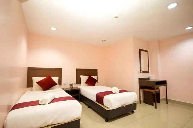Standard, Twin Beds, Sun Inns Hotel Bestari Jaya 2/2