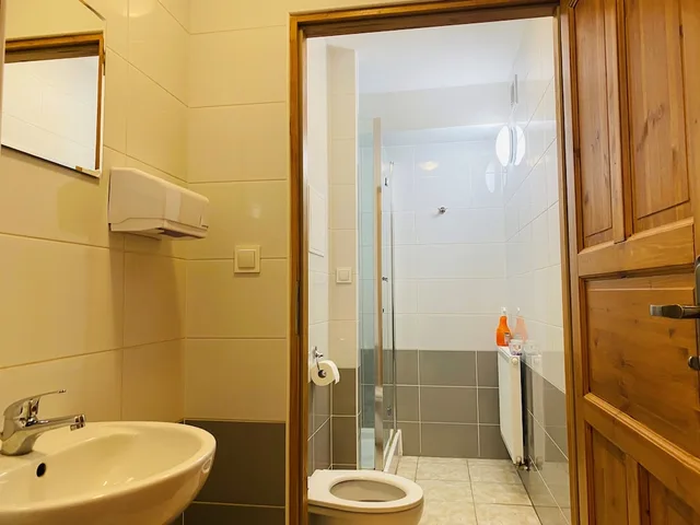 غرفة سوبيريور رباعية بسريرين منفصلين وسرير بطابقين، Hostel Sweet Dream Accommodations 2/3