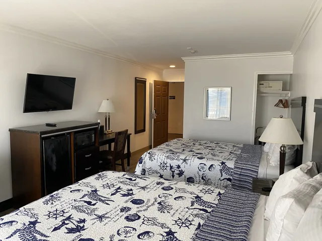 غرفة بسريرين كوين بإطلالة على المتنزه، Ocean Surf Inn & Suites 3/8