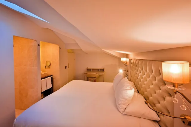 جناح عائلي بسرير كينج، GRAND HOTEL DES SABLETTES PLAGE, CURIO COLLECTION BY HILTON 4/12