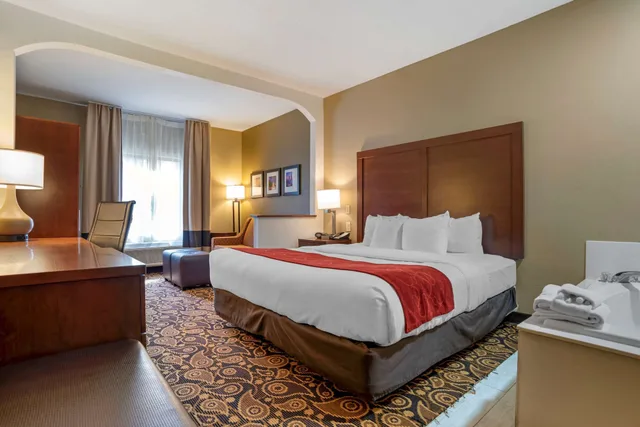جناح بسرير كينج مع أريكة، Comfort Suites Daphne - Mobile East Bay 4/10