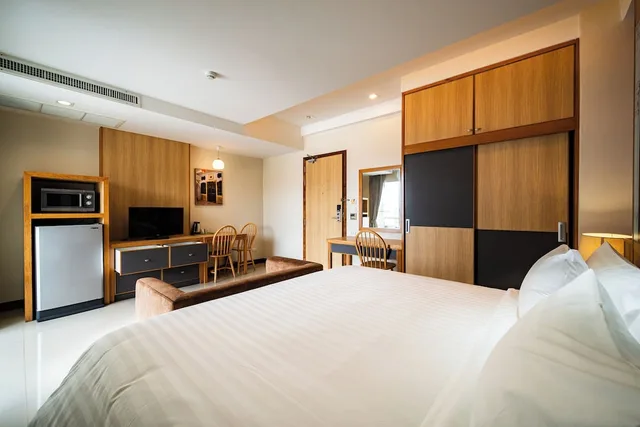 غرفة سوبيريور بسرير كينج بمطبخ، Ratana Apart-Hotel at Rassada 2/10