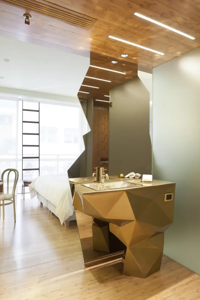 غرفة كلاسيكية بسرير كوين، New Hotel 3/3