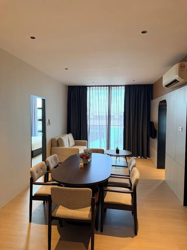 شقة بسرير كينج وسريرين كوين، Roxy Hotel Apartment 9/10