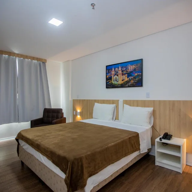 Flat, Single, Double Bed، Tri Hotel Chapeco 1/5