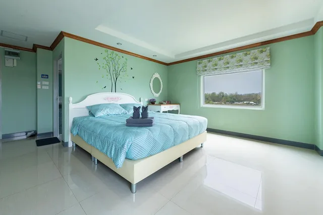 Superior, Double Bed, The Lilly Hotel 2/5