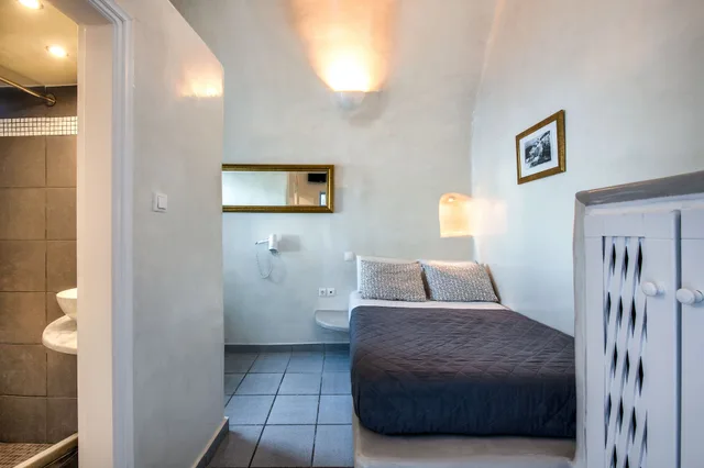 Room, Double Bed, Caldera View، Hotel Katerina Apos S Castle 2/3