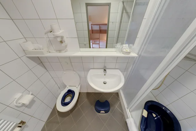 Family, 1 Double and 2 Bunk Beds، Hotel Citylight Berlin 8/8