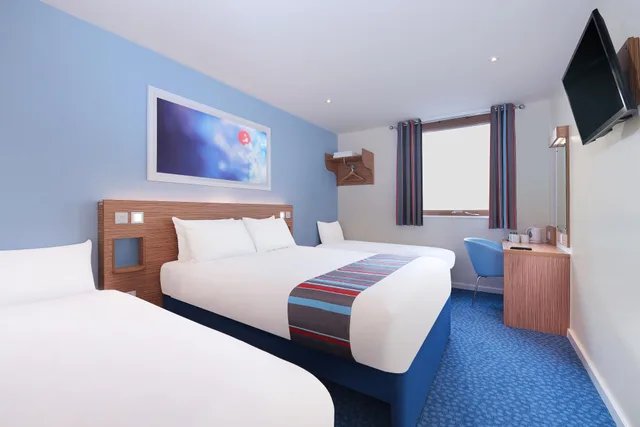 غرفة عائلية بسرير كينج وسريرين منفصلين، Travelodge London Twickenham 1/1
