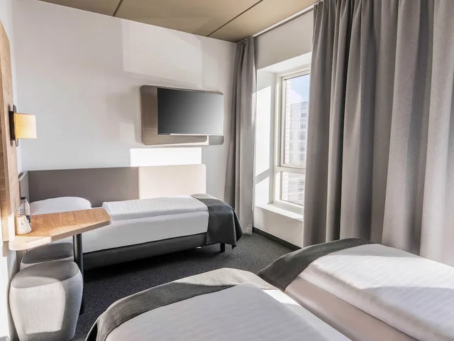 غرفة ثلاثية بثلاثة أسرّة، B&B Hotel Frankfurt-West 4/7