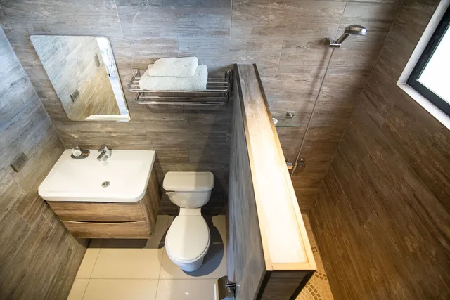 غرفة كلاسيكية بسريرين منفصلين بغرفة نوم واحدة، Inaki Uhi Hotel 4/7