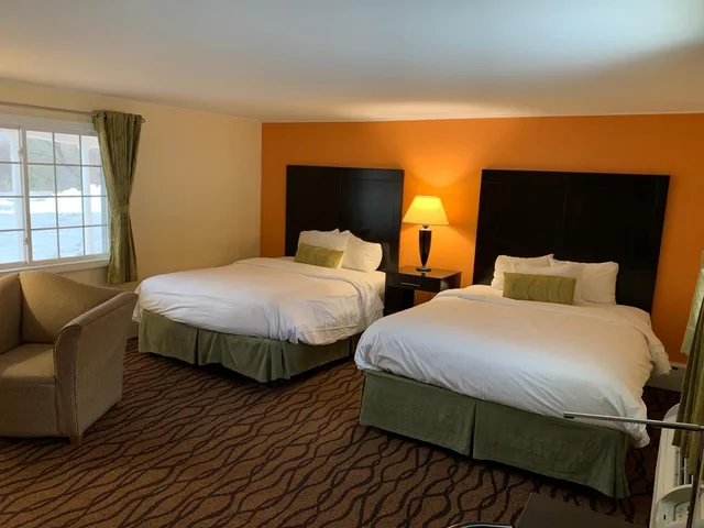 غرفة بسرير كوين، Four Winds Country Motel 5/10