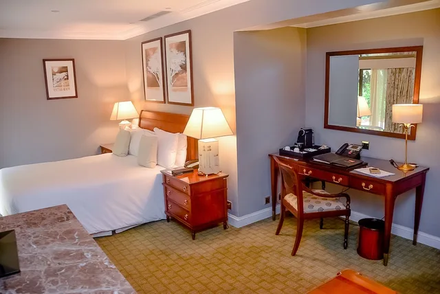 Deluxe Verandah Room with King Bed، Fairmont The Norfolk 7/10
