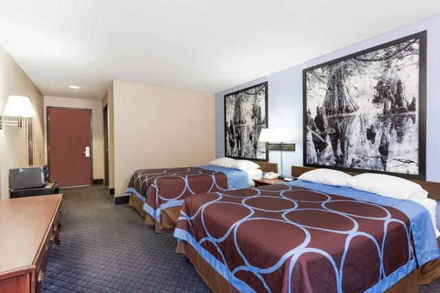 غرفة بسريرين مزدوجين، Super 8 By Wyndham Indianola 2/5