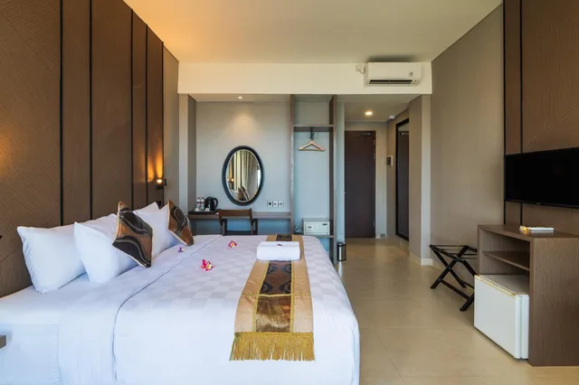 غرفة ديلوكس بسرير مزدوج بإطلالة على البحر، Padma Sari Hotel 5/10