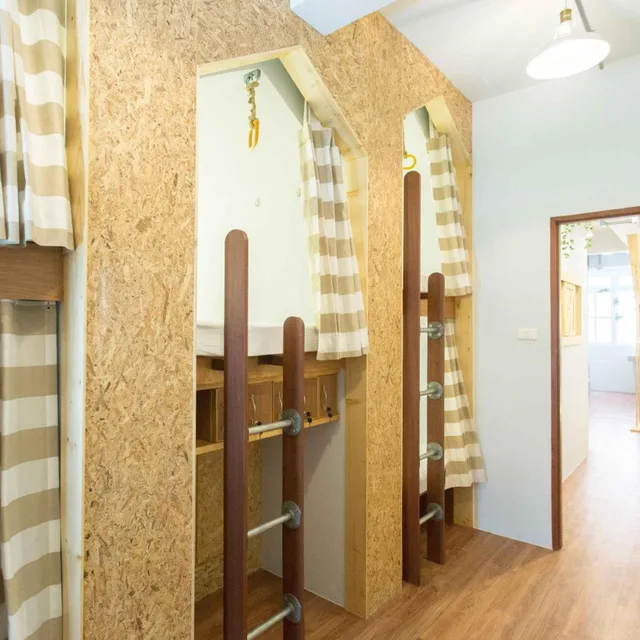 سكن مشترك بخمسة أسرّة للنساء، Barn And Bed Hostel 7/8