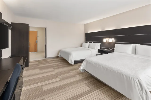 غرفة بسريرين لذوي الإعاقة، Holiday Inn Express Hotel Suites Hardeeville Hilton Head 1/2