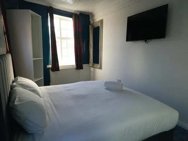 غرفة سوبيريور بسرير كينج، Ye Olde Hotel 1/1