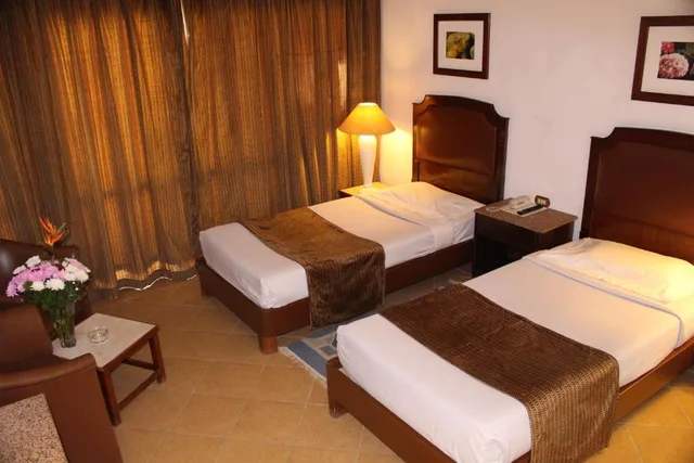غرفة قياسية بسرير مزدوج، Marlin Inn Azur 1/1