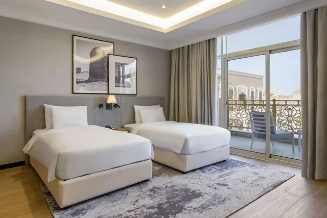 فيلا تنفيذية بسريرين كينج بشرفة بـ3 غرف نوم، فندق راديسون مطار الرياض(Radisson Riyadh Airport) 7/9