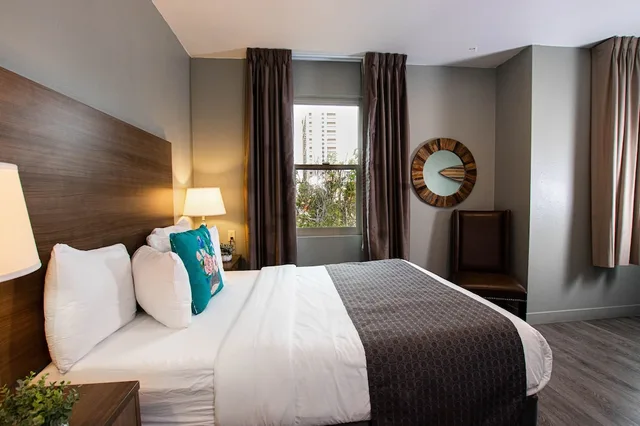 Superior, Murphy Bed, Queen Bed, Sofa، Urban Boutique Hotel 2/10