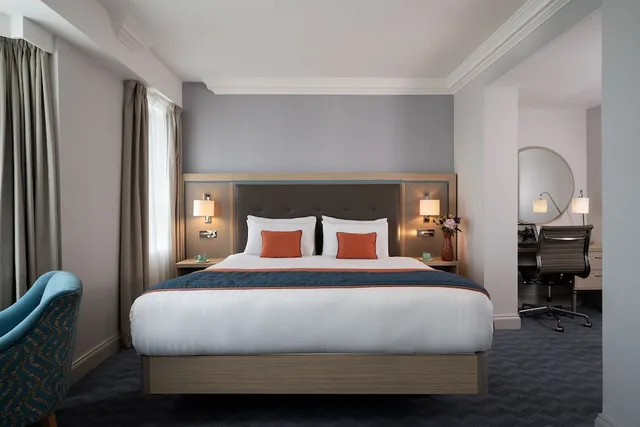 Senior, Studio, Suite, King Bed, Sea View، Leonardo Royal Hotel Brighton Waterfront 4/9