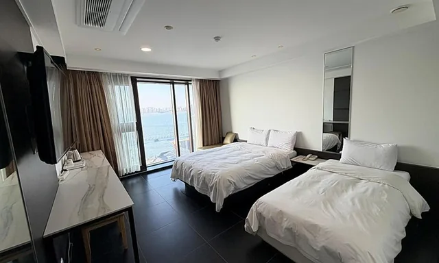 غرفة بريميوم بسريرين منفصلين بإطلالة على البحر، Premiers Hotel 9/10