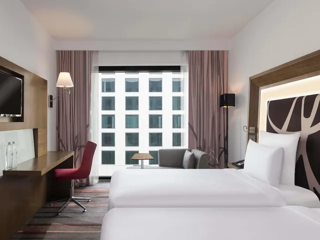 غرفة قياسية بسريرين منفصلين، Novotel New Delhi Aerocity 4/10