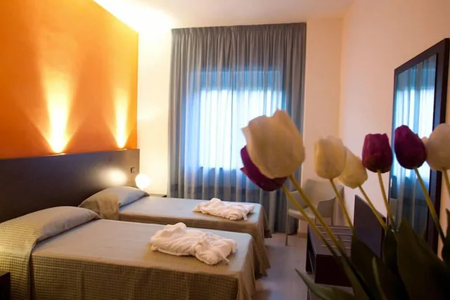 غرفة ثلاثية بثلاثة أسرّة، Grand Hotel Delle Terme 1/2