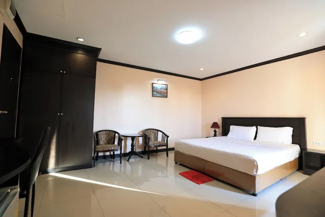 غرفة قياسية بسرير كينج، Triton Place 5/10