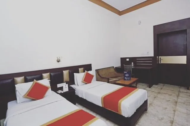 Oyo 7880 Hotel Navrang، Kota 14/28