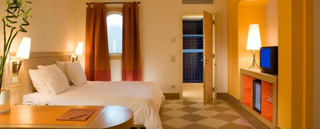 Standard, Double Bed, Pool Side, Palm Wing, Novotel Sharm El Sheikh Beach Side 5/10