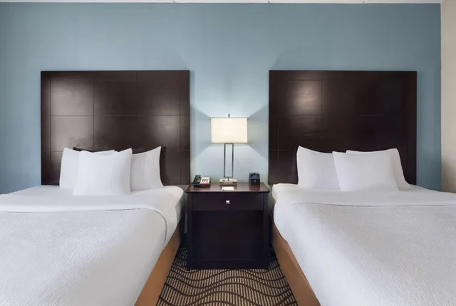 غرفة رباعية لذوي الإعاقة، La Quinta Inn & Suites by Wyndham Knoxville Airport 1/2