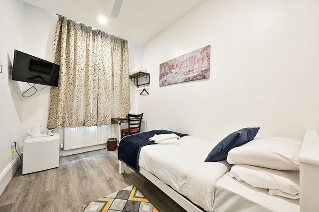 غرفة مفردة بحمام مشترك، City London Hotel 5/9