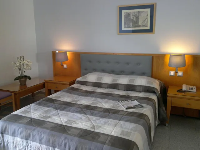 غرفة مفردة، Athena Hotel 1/4