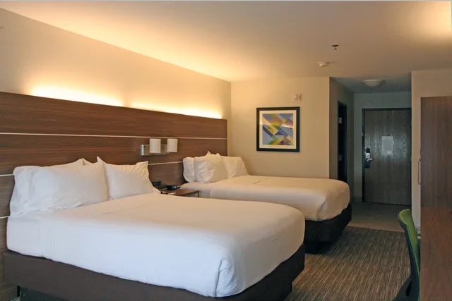 غرفة بسريرين كوين، Holiday Inn Express Branford-New Haven 2/7